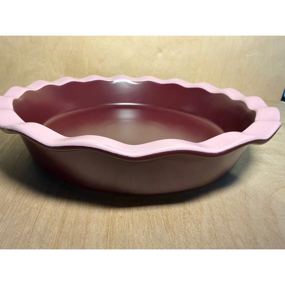 Noon & Moon 9 Inch Ceramic Pie Dish Cherry Lacquer Scalloped Pink Burgundy New - Picture 3 of 3